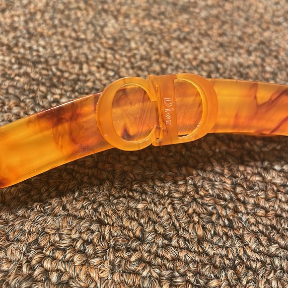 CHRISTIAN DIOR Tortoise Hair Clip - Picture 14 of 16